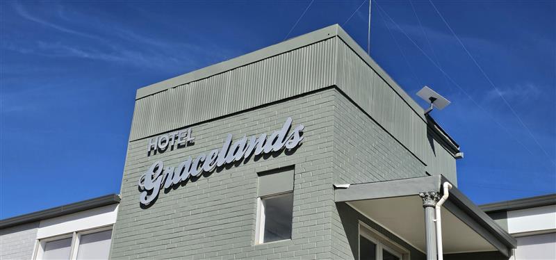 Hotel Gracelands Parkes CCTV and WiFi installation