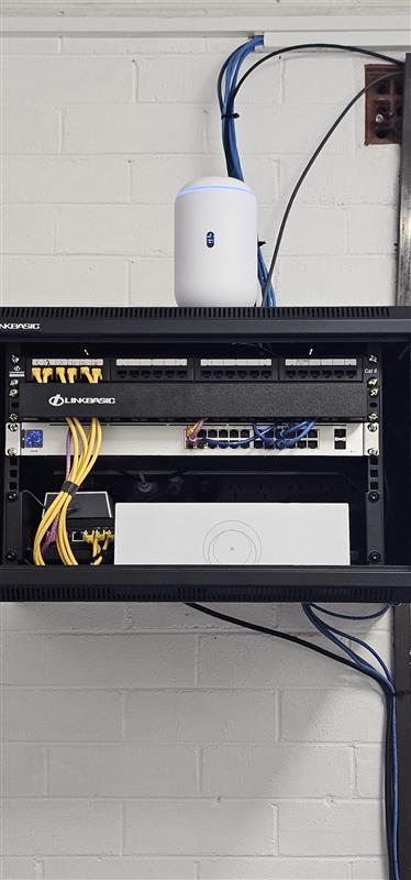 Server rack build with patch panel and Ubiquiti switch Dubbo
