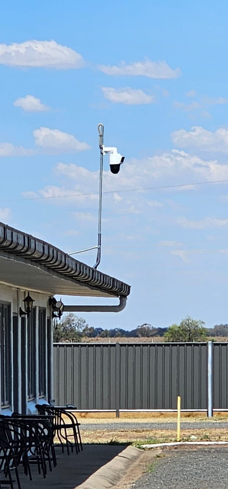 Elevated PTZ camera installed at RAMS Motel Coonamble